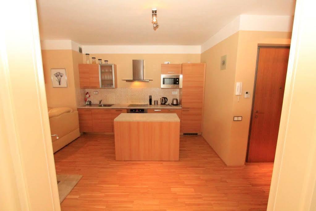 Luxury Apartment River Diamond Residence Πράγα Εξωτερικό φωτογραφία