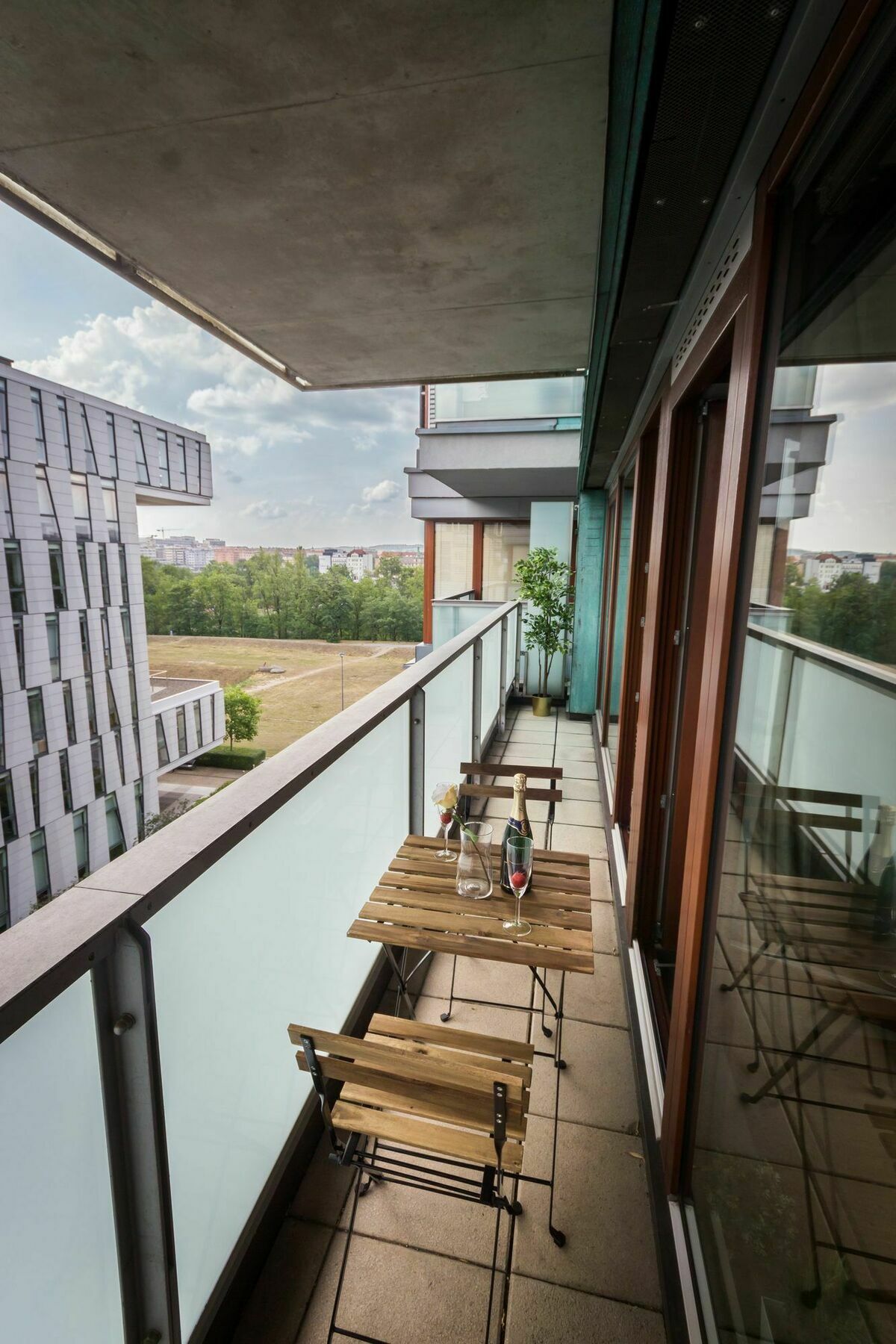 Luxury Apartment River Diamond Residence Πράγα Εξωτερικό φωτογραφία